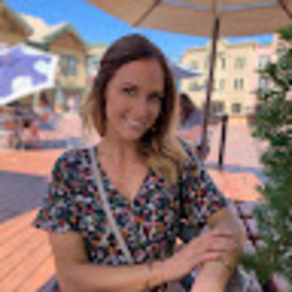 Meet your Posher, Lauren - Picture 1 of 1